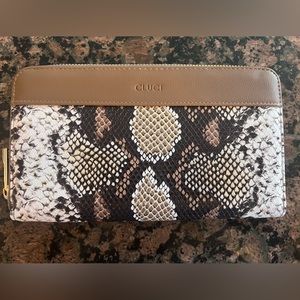 Cluci zip wallet